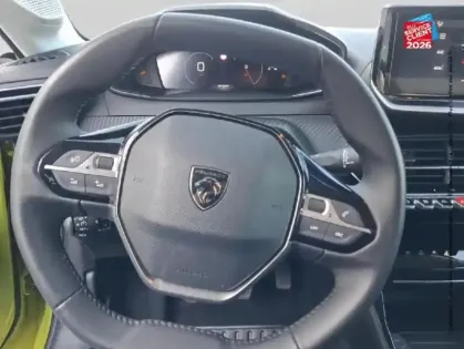 Photo 41 Peugeot 208  1.2 PureTech 100ch S/S Allure Camera Carplay