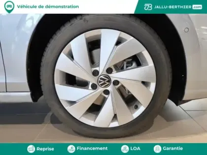 Photo 7 Volkswagen Golf  1.5 eHybrid 204ch VW Edition DSG6