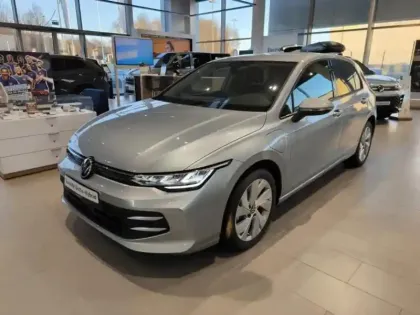 Photo 11 Volkswagen Golf  1.5 eHybrid 204ch VW Edition DSG6