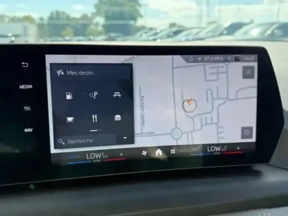 Photo 13 BMW Serie 1 Série 1 120dA 163ch M Sport Design DKG7