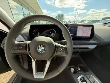 Photo 5 BMW Serie 1 Série 1 120dA 163ch M Sport Design DKG7