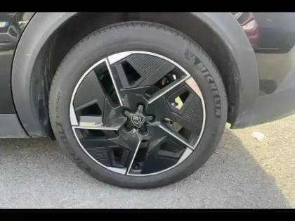 Photo 12 Peugeot 408  Hybrid 136ch GT e-DCS6