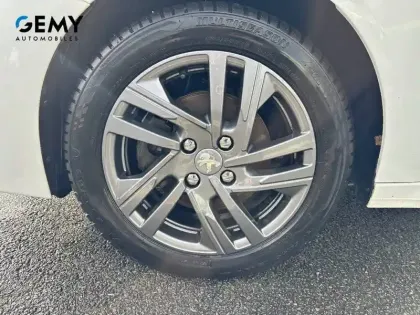 Photo 27 Peugeot 208  BLUEHDI 100 S&S BVM6