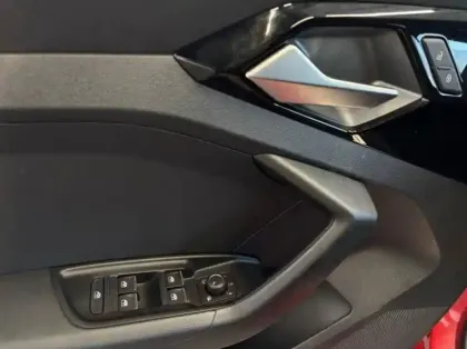 Photo 17 Audi A1  Sportback 35 TFSI 150 ch S tronic 7