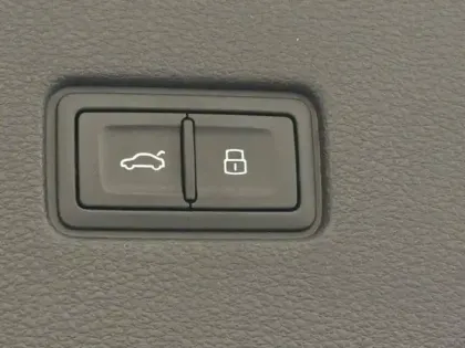 Photo 8 Audi Q8  60 TFSI e 462 Tiptronic 8 Quattro