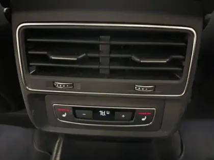 Photo 16 Audi Q8  60 TFSI e 462 Tiptronic 8 Quattro