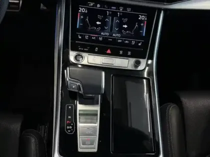 Photo 18 Audi Q8  60 TFSI e 462 Tiptronic 8 Quattro