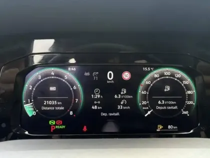 Photo 10 Volkswagen Golf  1.5 eTSI EVO2 116 DSG7