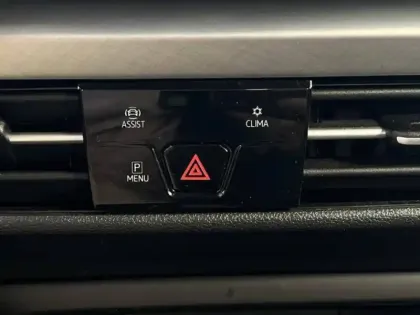 Photo 24 Volkswagen Golf  1.5 eTSI EVO2 116 DSG7