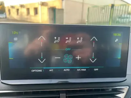 Photo 12 Peugeot 3008  Hybrid 225 e-EAT8