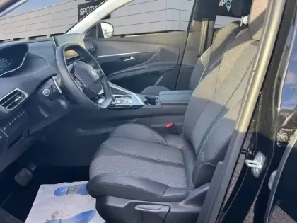 Photo 8 Peugeot 3008  Hybrid 225 e-EAT8