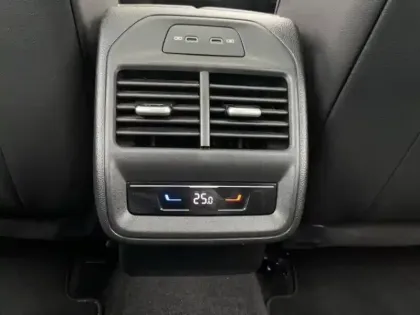 Photo 23 Volkswagen Passat  1.5 eHybrid 272 DSG6