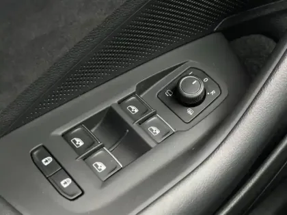 Photo 17 Volkswagen Passat  1.5 eHybrid 272 DSG6