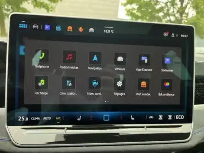 Photo 27 Volkswagen Passat  1.5 eHybrid 272 DSG6