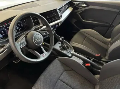 Photo 7 Audi A1  Sportback 30 TFSI 116 ch S tronic 7