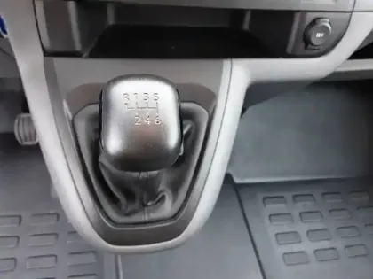 Photo 13 Peugeot Expert  Standard 1.6 BlueHDi 115ch S&S BVM6