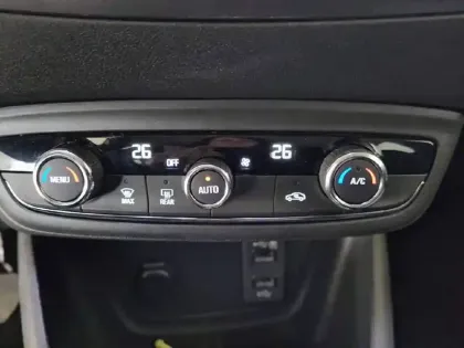 Photo 20 Opel Crossland  1.2 Turbo 130 ch BVA6