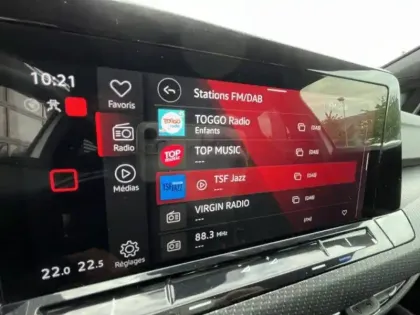 Photo 19 Volkswagen Golf  1.5 eTSI OPF 130 DSG7