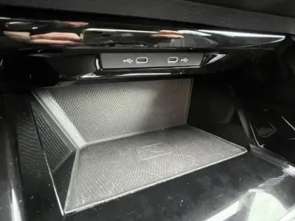 Photo 22 Volkswagen Golf  1.5 eTSI OPF 130 DSG7