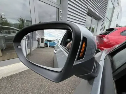 Photo 20 Volkswagen Golf  1.5 eTSI OPF 130 DSG7