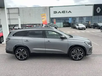 Photo 5 Renault Espace  E-Tech full hybrid 200 GSR2