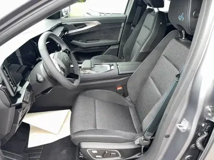 Photo 8 Renault Espace  E-Tech full hybrid 200 GSR2