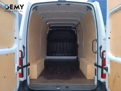 Photo 43 Renault Master  FGN TRAC F3500 L2H2 BLUE DCI 135