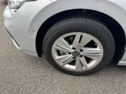 Photo 21 Volkswagen Golf  1.0 TSI OPF 110 BVM6