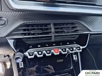 Photo 13 Peugeot 2008  Electrique 136 ch