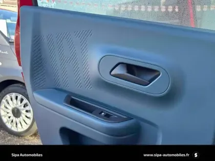 Photo 29 Fiat Grande Panda  e 83ch