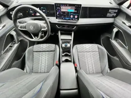 Photo 5 Volkswagen Tiguan  1.5 eTSI 150ch DSG7