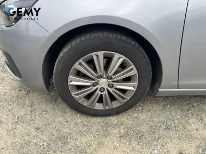 Photo 10 Peugeot 308  BlueHDi 130ch S&S BVM6