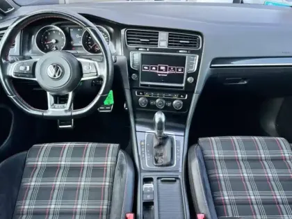 Photo 5 Volkswagen Golf  2.0 TSI 230 BlueMotion Technology DSG6