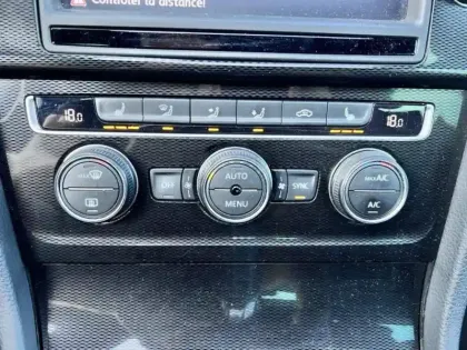 Photo 18 Volkswagen Golf  2.0 TSI 230 BlueMotion Technology DSG6