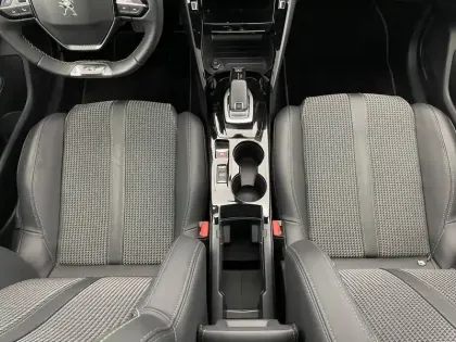 Photo 27 Peugeot 208  PureTech 100 S&S EAT8