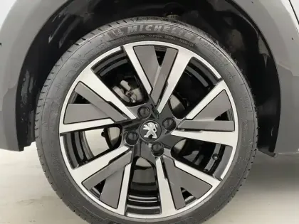 Photo 18 Peugeot 208  PureTech 100 S&S EAT8