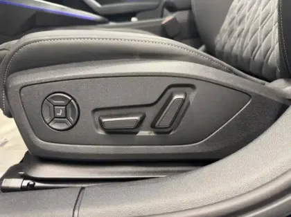 Photo 13 Audi A3 S3 Berline TFSI 333 S tronic 7 Quattro