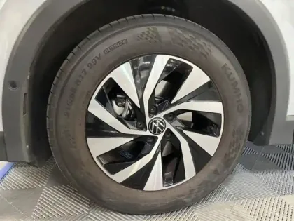 Photo 5 Volkswagen Tiguan  1.5 eTSI 131ch DSG7