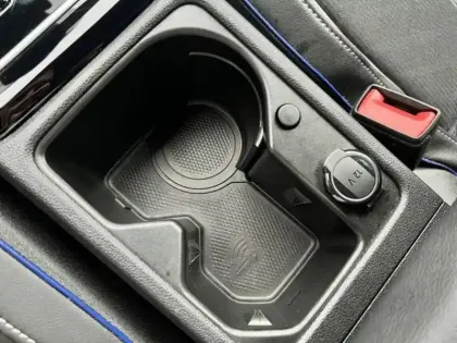 Photo 19 Volkswagen Golf  1.5 eTSI EVO2 150 DSG7