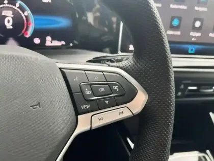 Photo 18 Volkswagen Golf  1.5 eTSI EVO2 150 DSG7