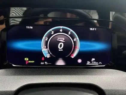 Photo 8 Volkswagen Golf  1.5 eTSI EVO2 150 DSG7