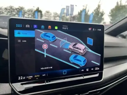 Photo 24 Volkswagen Golf  1.5 eTSI EVO2 150 DSG7