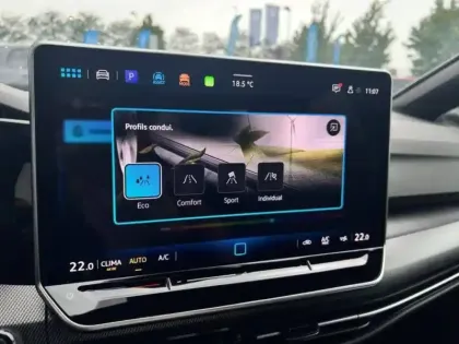 Photo 30 Volkswagen Golf  1.5 eTSI EVO2 150 DSG7