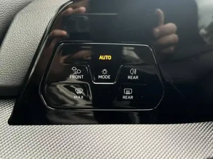 Photo 16 Volkswagen Golf  1.5 eTSI EVO2 150 DSG7