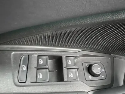 Photo 17 Volkswagen Tiguan  1.5 eTSI 150ch DSG7