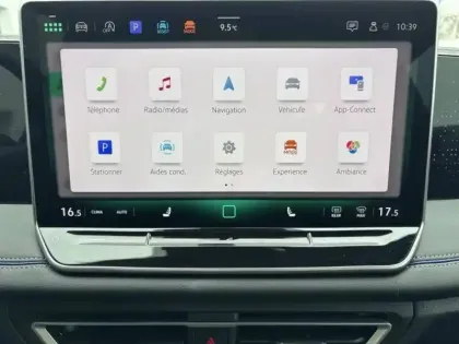 Photo 10 Volkswagen Tiguan  1.5 eTSI 150ch DSG7