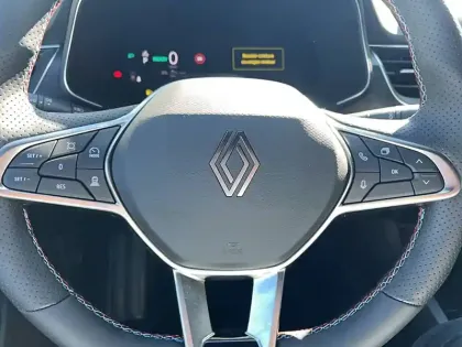 Photo 13 Renault Arkana  E-Tech full hybrid 145 GSR2