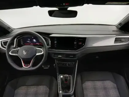 Photo 5 Volkswagen Polo  2.0 TSI 207 S&S DSG7