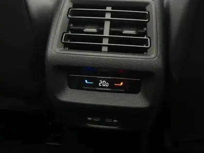 Photo 38 Volkswagen Tiguan  1.5 eTSI 150ch DSG7