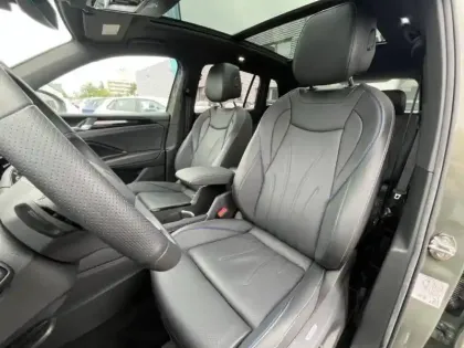 Photo 13 Volkswagen Tiguan  1.5 eTSI 150ch DSG7